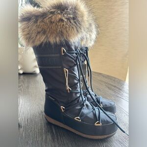 Fur lined Moon Boots Navy